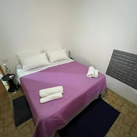 Smeralda Room's